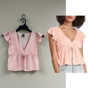 Wild Fable Women's Flutter Sleeve V-Neck Tie Front Flyaway Top Peach Floral XS